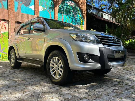 TOYOTA HILUX SW4 2.7 SR 4X2 16V FLEX 4P AUTOMÁTICO TOYOTA HILUX SW4 2.7 SR 4X2 16V FLEX 4P AUTOMÁTICO